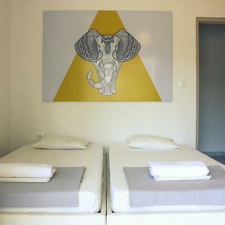 Nei Epivates Rental Rooms 50M From The Beach Neoi Epivatai Bagian luar foto