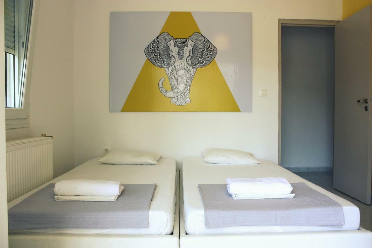 Nei Epivates Rental Rooms 50M From The Beach Neoi Epivatai Bagian luar foto