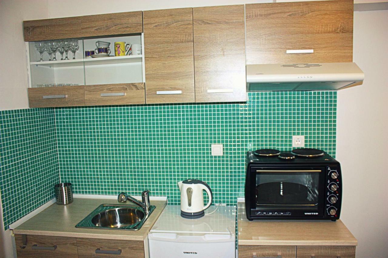 Nei Epivates Rental Rooms 50M From The Beach Neoi Epivatai Bagian luar foto