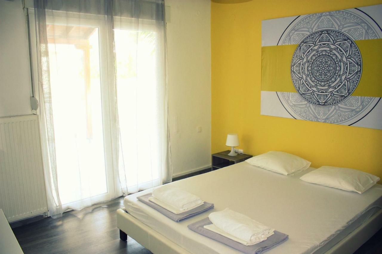 Nei Epivates Rental Rooms 50M From The Beach Neoi Epivatai Bagian luar foto