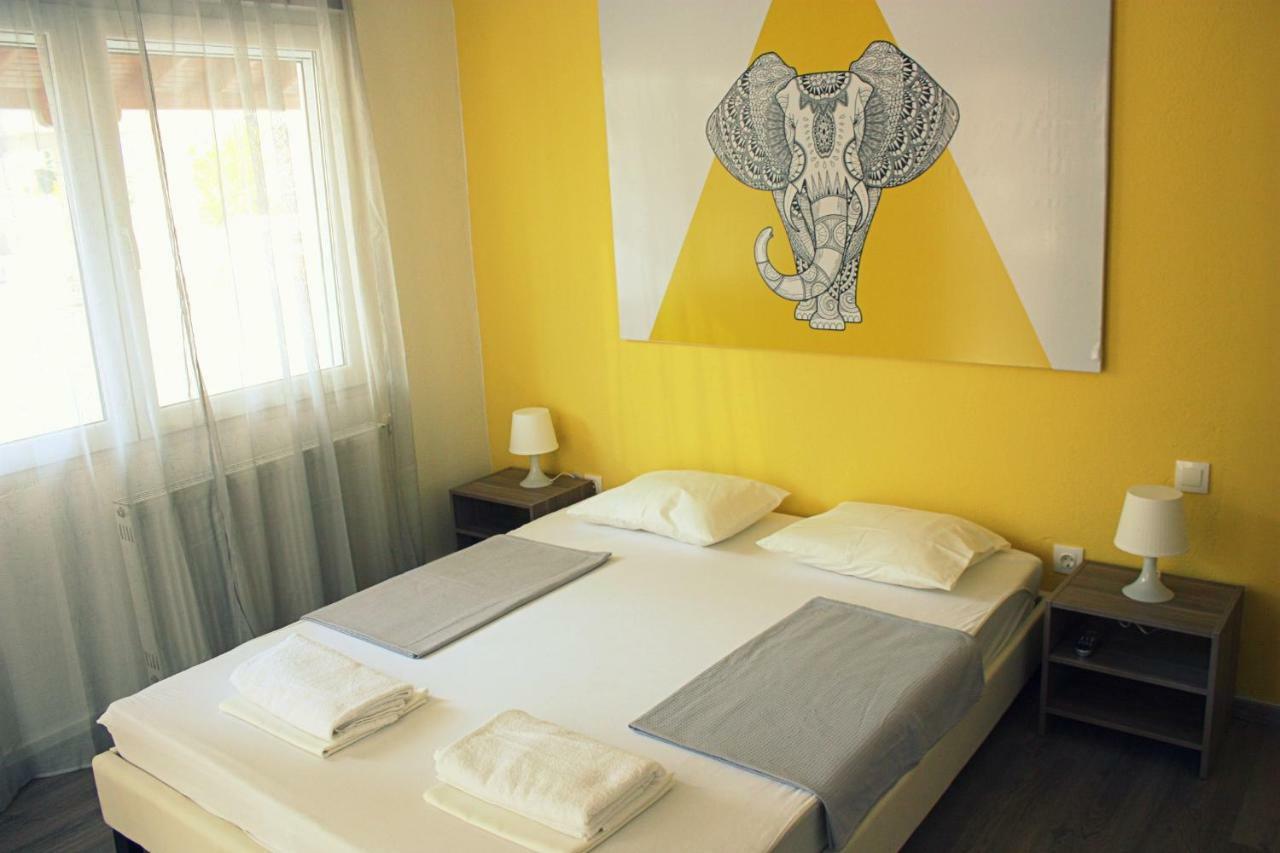 Nei Epivates Rental Rooms 50M From The Beach Neoi Epivatai Bagian luar foto