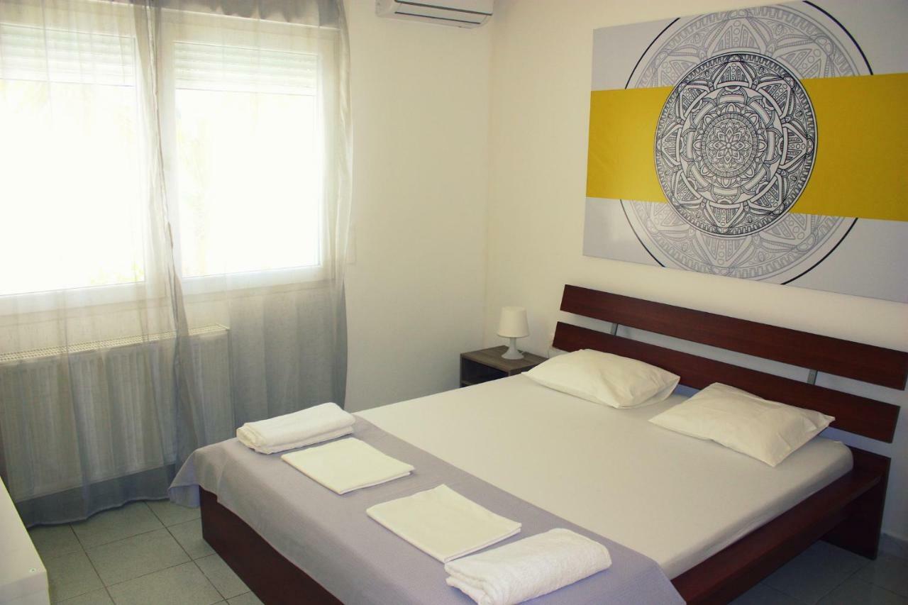 Nei Epivates Rental Rooms 50M From The Beach Neoi Epivatai Bagian luar foto