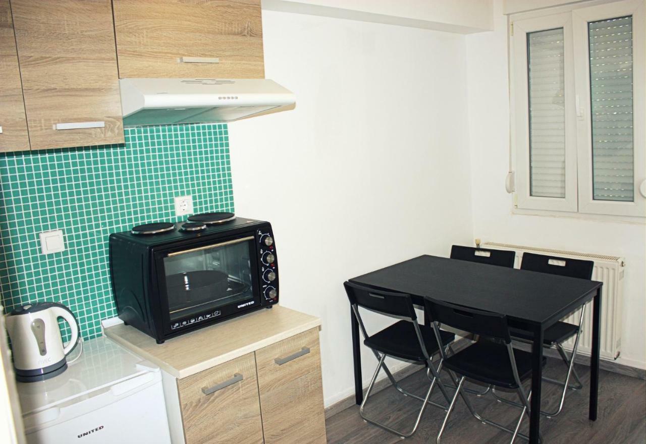 Nei Epivates Rental Rooms 50M From The Beach Neoi Epivatai Bagian luar foto